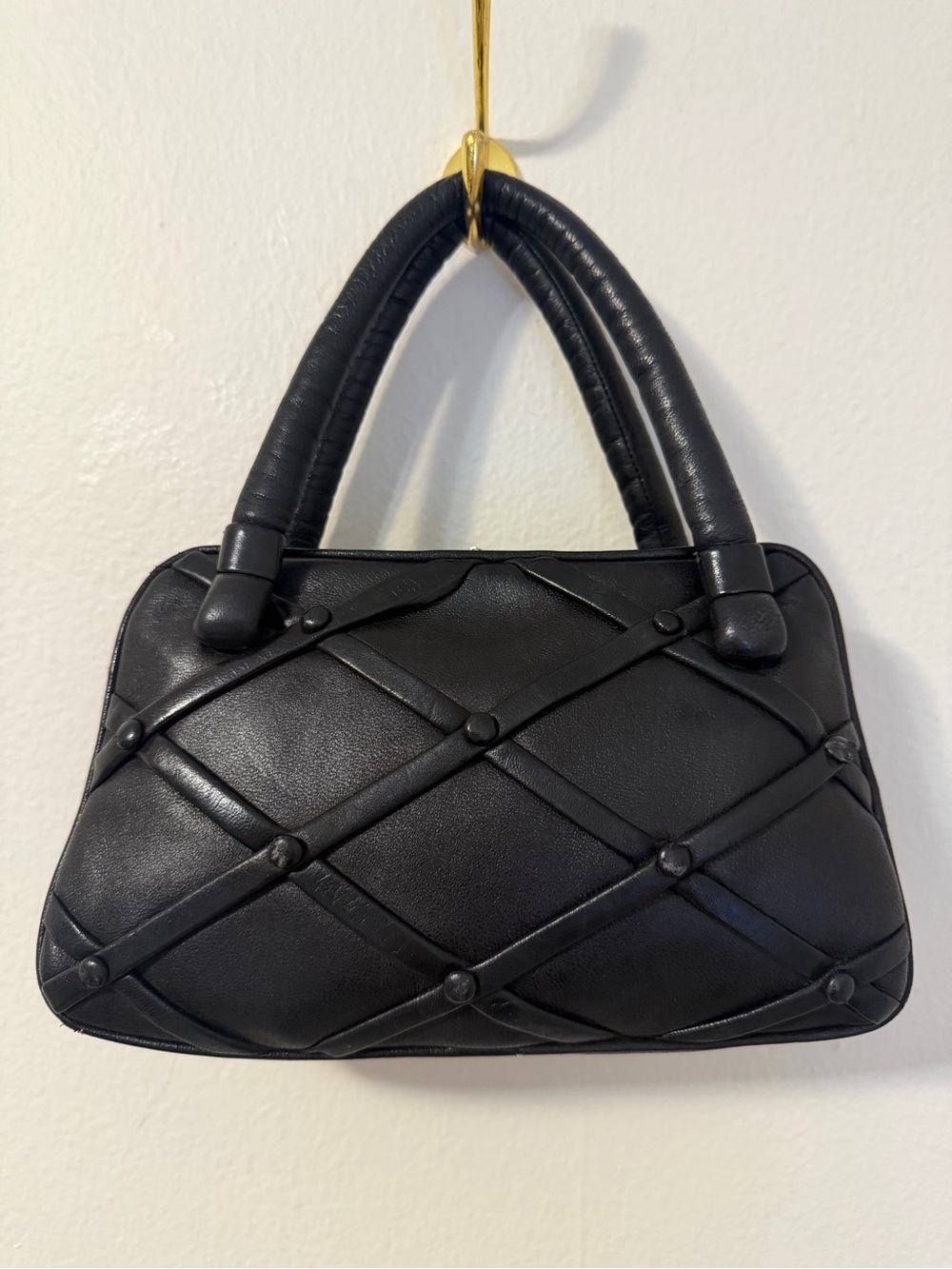 Vintage Italian purse. Adorable Quilted lambskin leather - soft and chic!